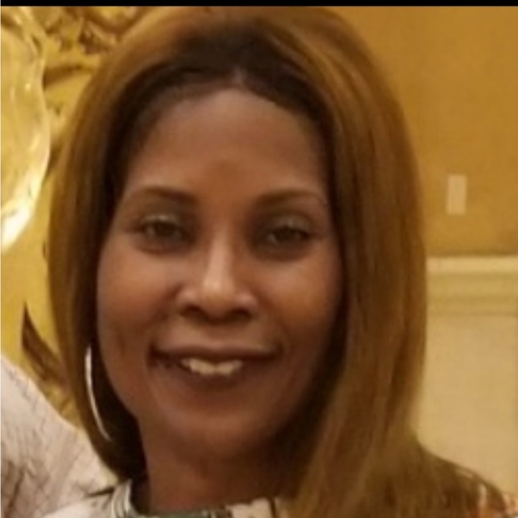 Meet your Posher, Dinah - Picture 7 of 12